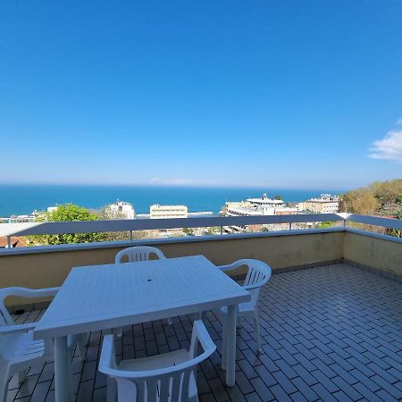 Residence Azzurro Gabicce Mare Zewnętrze zdjęcie